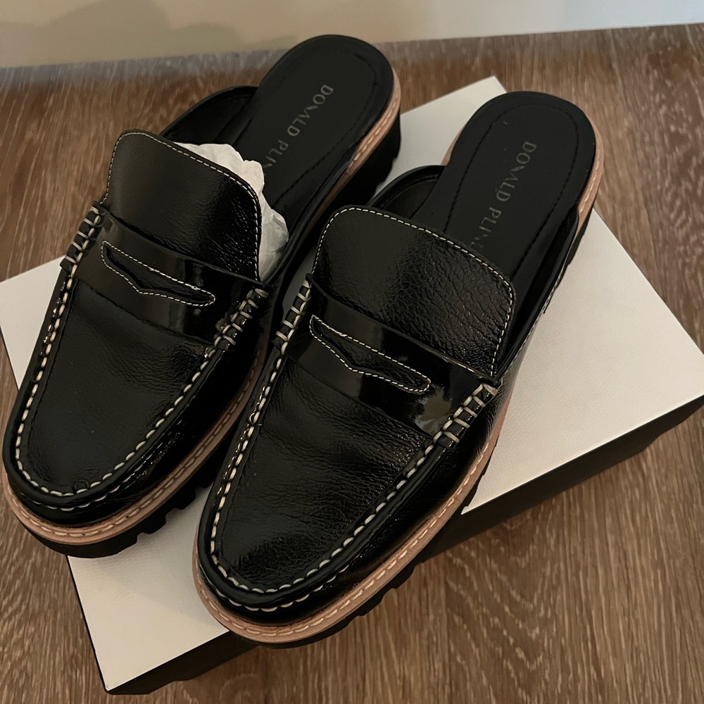 Donald Pliner loafers